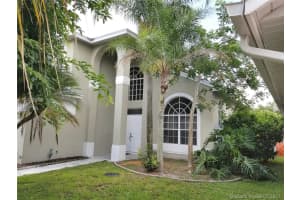 1085 Fairfax Cir W, Boynton Beach, FL 33436, Sold 08/18/17