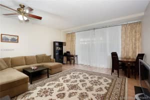 7545 E Treasure Dr a4, North Bay Village, FL 33141, Sold 10/13/17