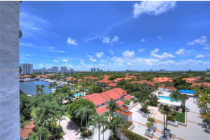 3610 Yacht Club Dr, Miami, FL 33180, Sold 07/11/18