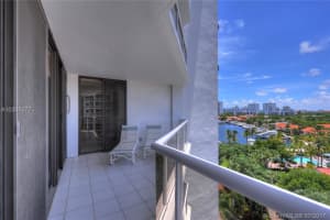 3610 Yacht Club Dr, Miami, FL 33180, Sold 07/11/18