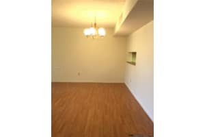 8615 NW 8th St, Miami, FL 33126, Sold 12/19/17