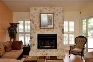 20260 NW 4 St, Pembroke Pines, FL 33029, Sold 08/23/17