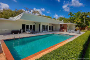 20021 NE 21st Ct, Miami, FL 33179, Sold 09/20/17