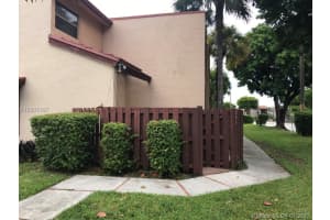 321 W Park Dr, Miami, FL 33172, Sold 10/13/17