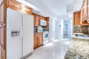 10175 Collins Ave, Bal Harbour, FL 33154, Sold 01/05/18