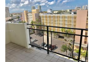 401 Golden Isles Dr, Hallandale Beach, FL 33009, Sold 05/08/18