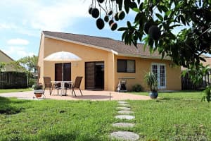 11041 SW 11th Ct, Pembroke Pines, FL 33025, Sold 08/25/17
