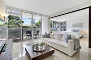 2155 Washington Ct, Miami Beach, FL 33139, Sold 10/12/17