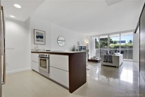 2155 Washington Ct, Miami Beach, FL 33139, Sold 10/12/17