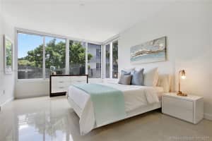 2155 Washington Ct, Miami Beach, FL 33139, Sold 10/12/17