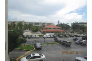 8145 NW 7th St, Miami, FL 33126, Sold 10/06/17