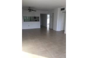 10227 NW 9th St Cir, Miami, FL 33172, Sold 09/06/17