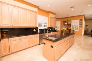 15852 SW 15th St, Weston, FL 33326, Sold 10/16/17