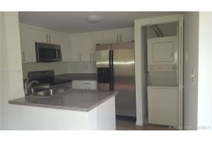 241 W Park Dr, Miami, FL 33172, Sold 11/15/17