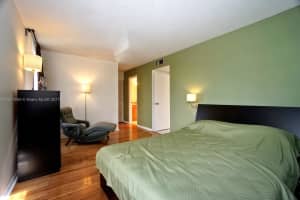 940 NE 199th St #3n, Miami, FL 33179, Sold 10/06/17