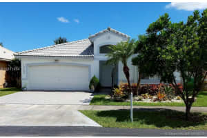 15752 SW 85th St, Miami, FL 33193, Sold 10/12/17