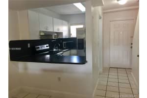 8025 NW 8th St, Miami, FL 33126, Sold 08/18/17