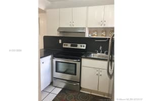 8025 NW 8th St, Miami, FL 33126, Sold 08/18/17