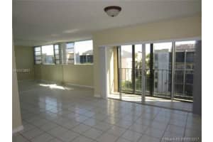 8897 Fontainebleau Blvd, Miami, FL 33172, Sold 11/27/17