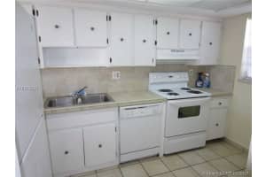 8897 Fontainebleau Blvd, Miami, FL 33172, Sold 11/27/17