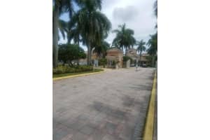 6944 SW 39th St, Davie, FL 33314, Sold 08/30/17