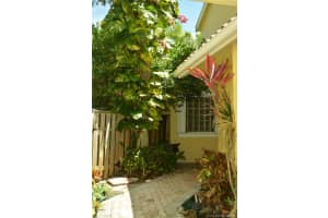 10043 NW 5th St, Plantation, FL 33324, Sold 01/17/18