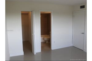 8185 NW 7th St, Miami, FL 33126, Sold 09/20/17