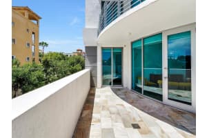 110 Washington Ave, Miami Beach, FL 33139, Sold 12/07/17