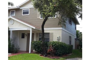 10701 NW 11th St, Pembroke Pines, FL 33026, Sold 09/22/17