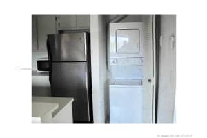 350 Palm Cir W, Pembroke Pines, FL 33025, Sold 08/31/17