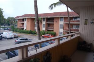 17530 NW 68th Ave APT C2013, Hialeah, FL 33015, Sold 09/22/17