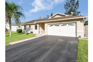 5722 SW 55th Ave, Davie, FL 33314, Sold 12/26/17