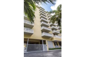 1020 Meridian Ave, Miami Beach, FL 33139, Sold 10/30/17