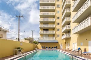 1020 Meridian Ave, Miami Beach, FL 33139, Sold 10/30/17