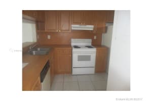 10288 NW 9th St Cir, Miami, FL 33172, Sold 10/27/17