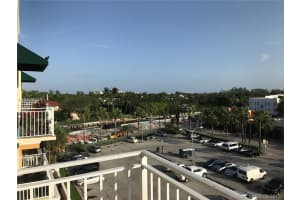 2642 Collins Ave, Miami Beach, FL 33140, Sold 10/17/17
