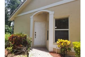 9000 NW 54th St, Sunrise, FL 33351, Sold 09/22/17