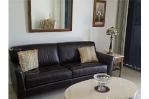 20500 W Country Club Dr, Miami, FL 33180, Sold 11/02/17