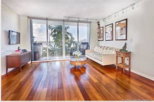 10350 W Bay Harbor Dr #2r, Miami Beach, FL 33154, Sold 03/01/18