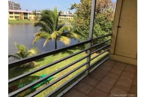 2825 NE 201st Terrace APT M214, Aventura, FL 33180, Sold 03/27/18