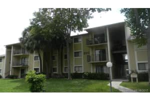 200 Palm Cir W, Pembroke Pines, FL 33025, Sold 09/29/17