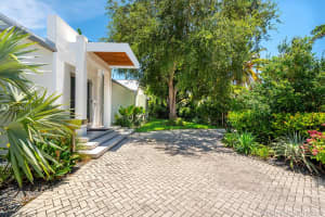 1 Lagorce Cir, Miami Beach, FL 33141, Sold 06/22/20