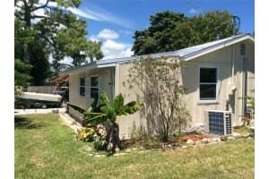 877 NW 13th St, Stuart, FL 34994, Sold 09/29/17