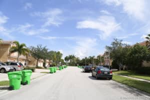 5528 NW 90th Ave, Sunrise, FL 33351, Sold 10/10/17