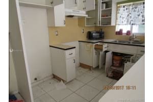 8020 NW 10th St, Miami, FL 33126, Sold 09/20/17