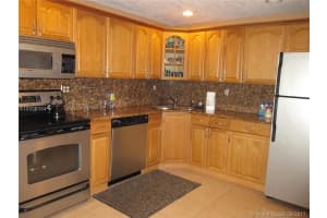 750 NE 199th St #107h, North Miami Beach, FL 33179, Sold 12/13/17