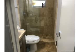 18861 NW 84th Ave, Hialeah, FL 33015, Sold 12/04/17
