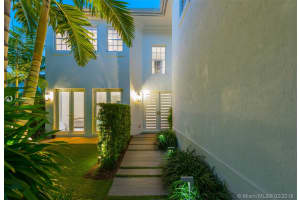 19963 NE 37th Ave, Aventura, FL 33180, Sold 04/19/18