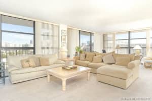 400 Leslie Dr, Hallandale Beach, FL 33009, Sold 10/02/17