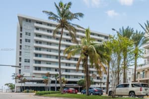 465 Ocean Dr, Miami Beach, FL 33139, Sold 01/10/18